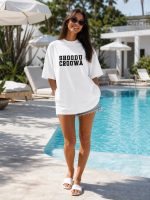 shoodu-croowa-tshirt-lifestyle-01-pool-woman